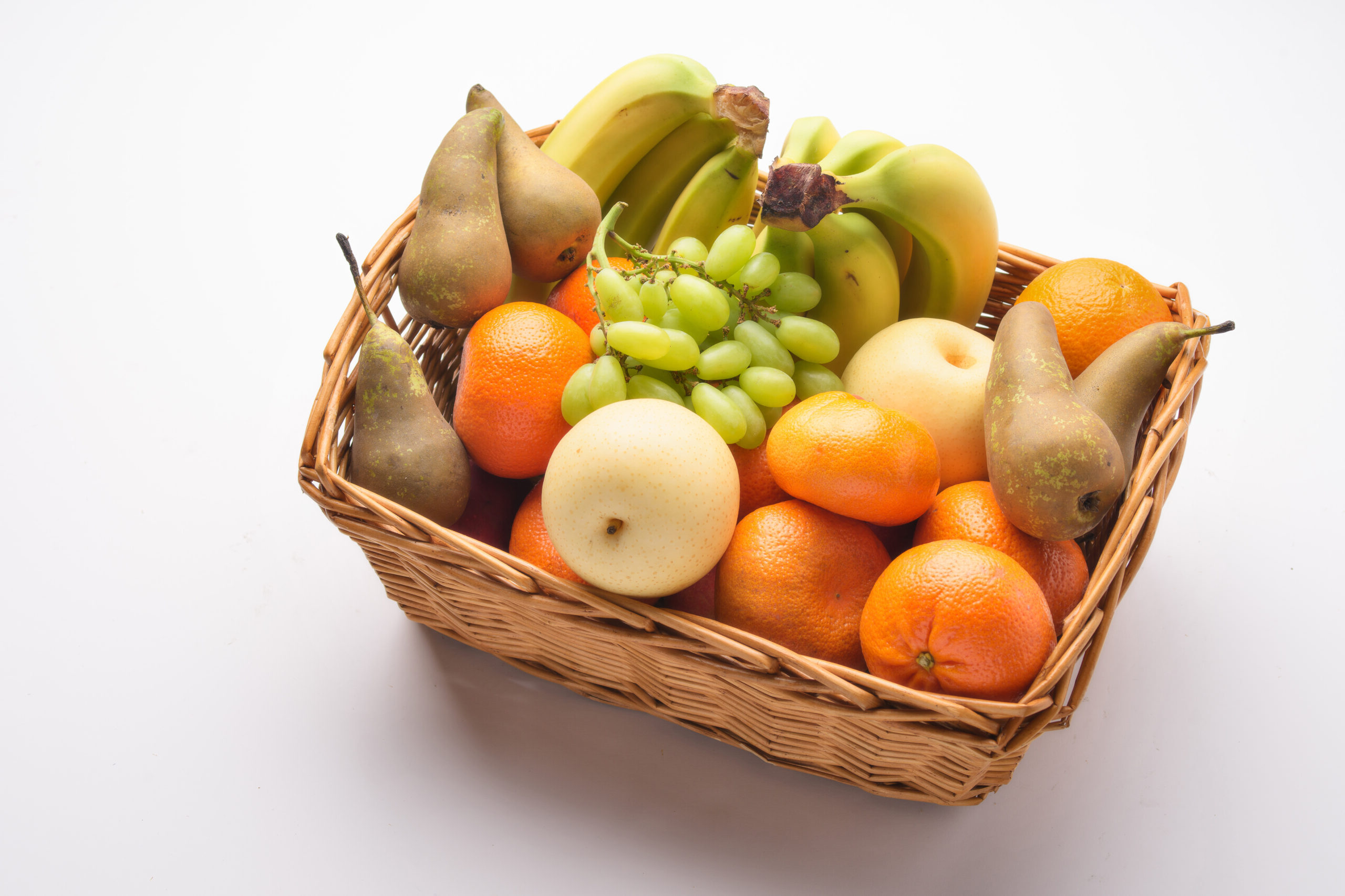 Titelseite: 5 kg Obstkorb mit Birne, Banane, Mandarine und Traube